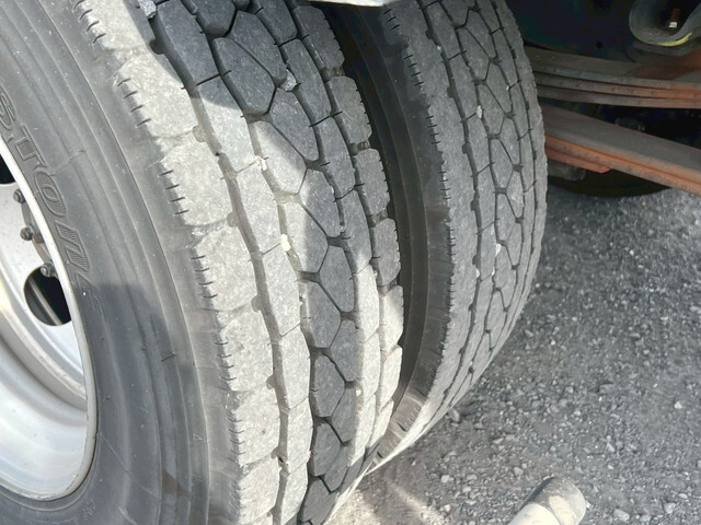 いすゞエルフ保冷バン小型（2t・3t）[写真35]