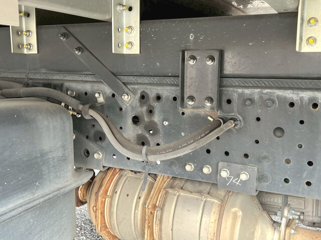 いすゞエルフ保冷バン小型（2t・3t）[写真37]