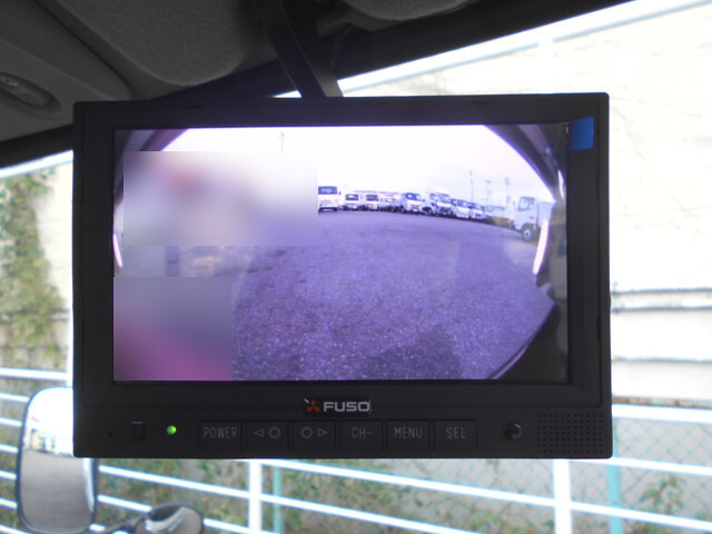 三菱ふそうキャンター平ボディ小型（2t・3t）[写真32]