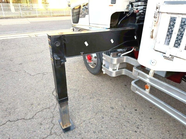 日野レンジャークレーン4段増トン（6t・8t）[写真11]