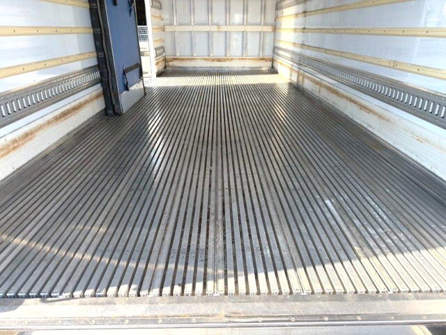 三菱ふそうファイター冷凍車（冷蔵車）増トン（6t・8t）[写真08]