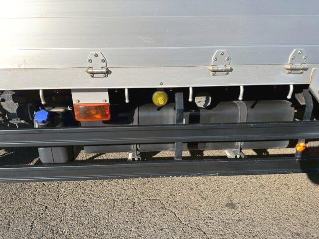 いすゞフォワードクレーン4段増トン（6t・8t）[写真11]