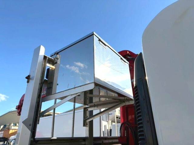 いすゞフォワードクレーン4段増トン（6t・8t）[写真13]