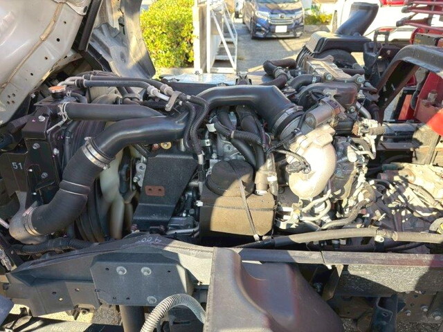 いすゞフォワードクレーン4段増トン（6t・8t）[写真18]