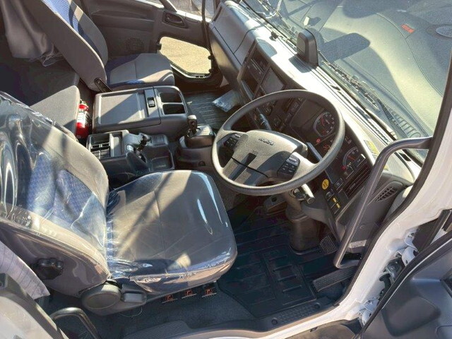 いすゞフォワードクレーン4段増トン（6t・8t）[写真24]