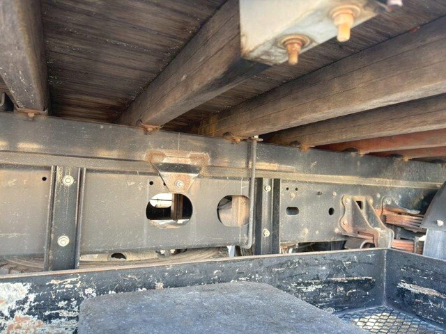 いすゞフォワードクレーン4段増トン（6t・8t）[写真09]