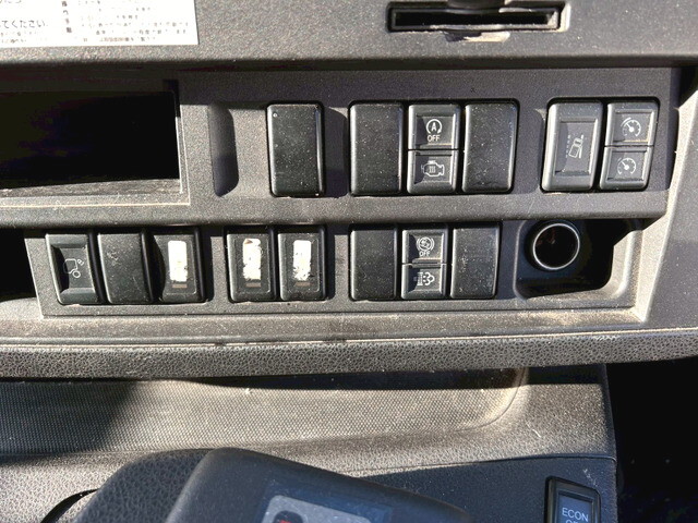 いすゞギガトレーラーヘッド（トラクターヘッド）大型（10t）[写真24]