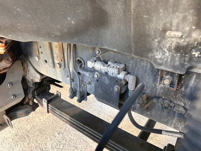 いすゞギガトレーラーヘッド（トラクターヘッド）大型（10t）[写真08]