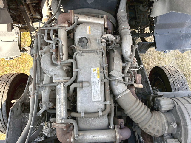 いすゞギガアルミウイング大型（10t）[写真20]