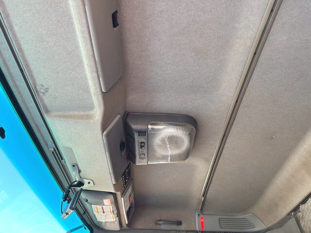 いすゞギガアルミウイング大型（10t）[写真25]