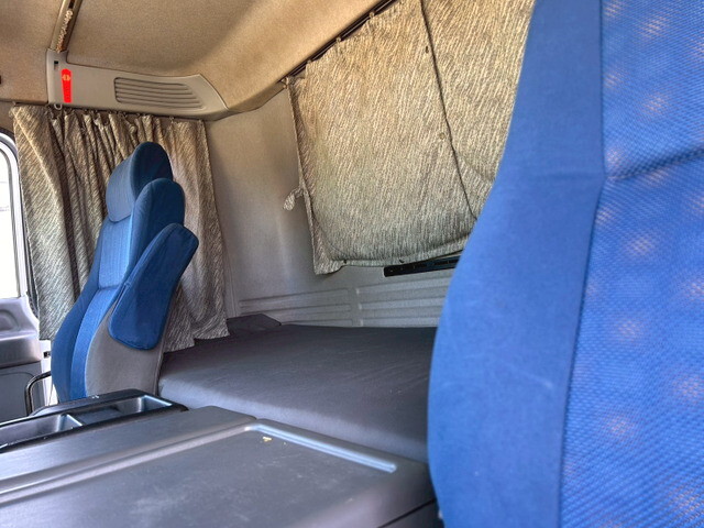 いすゞギガアルミウイング大型（10t）[写真26]