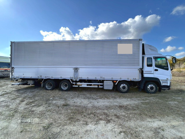 いすゞギガアルミウイング大型（10t）[写真07]