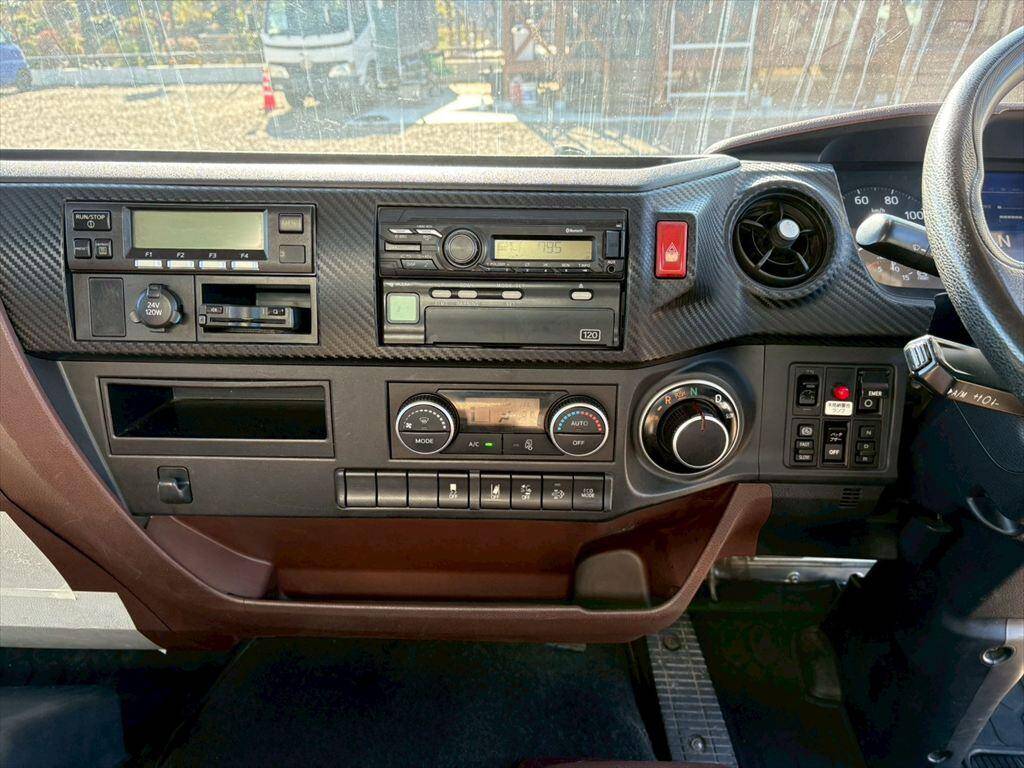 日野レンジャー冷凍車（冷蔵車）中型（4t）[写真17]