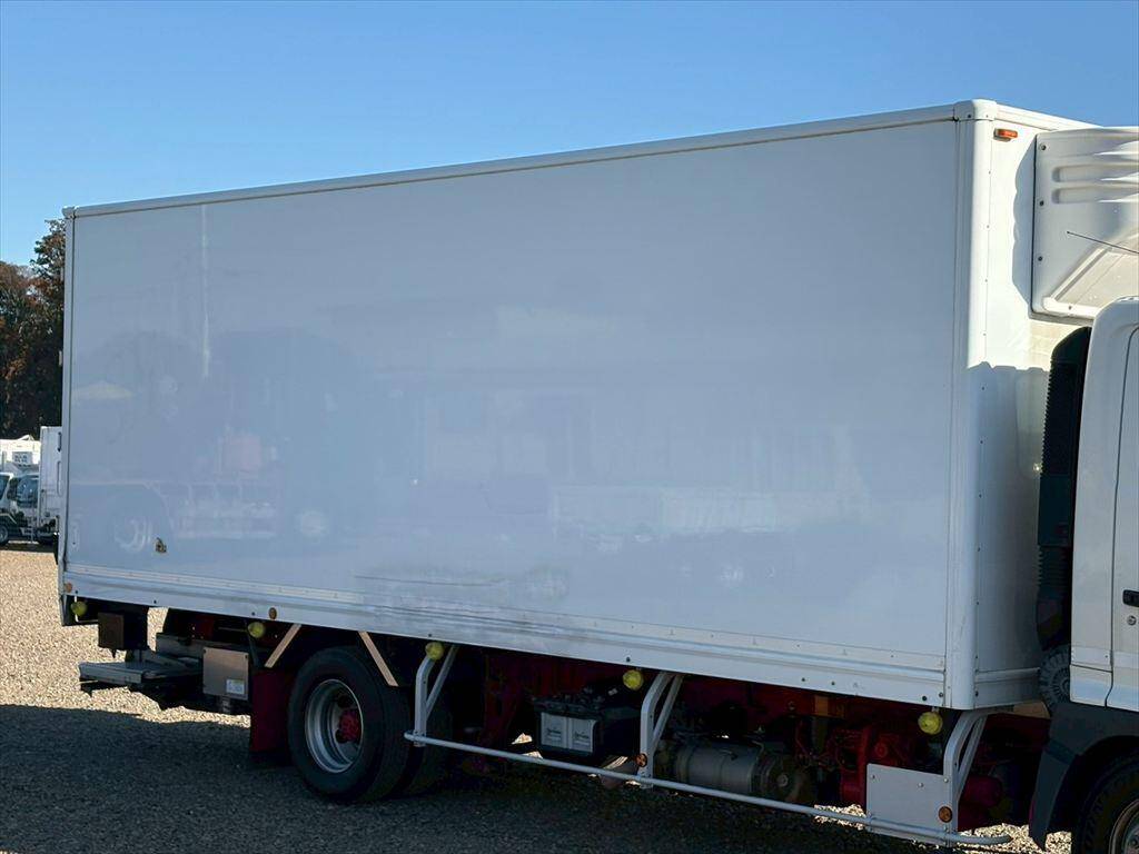 日野レンジャー冷凍車（冷蔵車）中型（4t）[写真02]