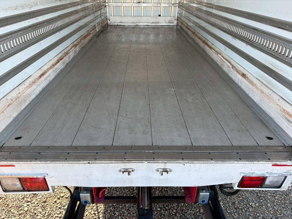 日野レンジャー冷凍車（冷蔵車）中型（4t）[写真04]