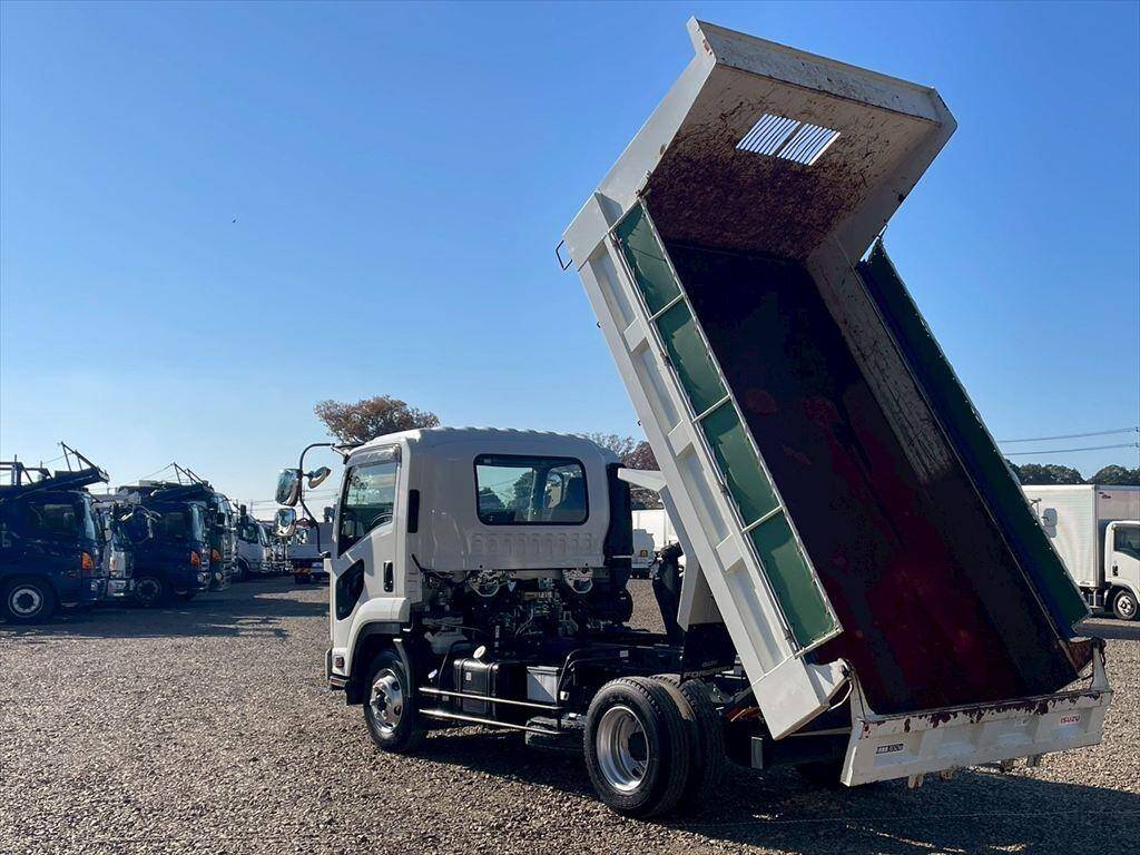 いすゞフォワードダンプ中型（4t）[写真11]