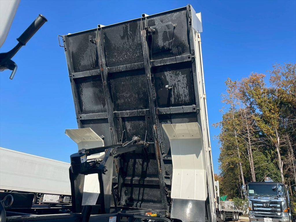 いすゞフォワードダンプ中型（4t）[写真13]