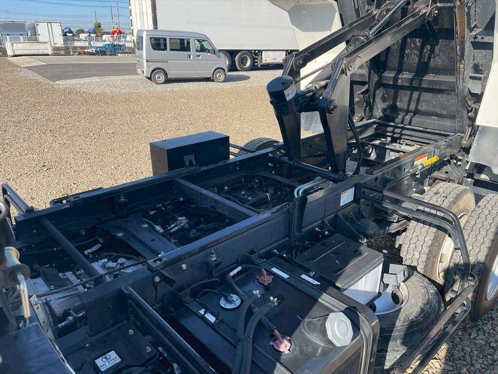 いすゞフォワードダンプ中型（4t）[写真14]
