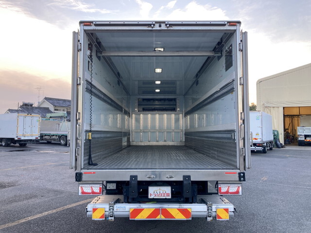 日野レンジャー冷凍車（冷蔵車）中型（4t）[写真10]