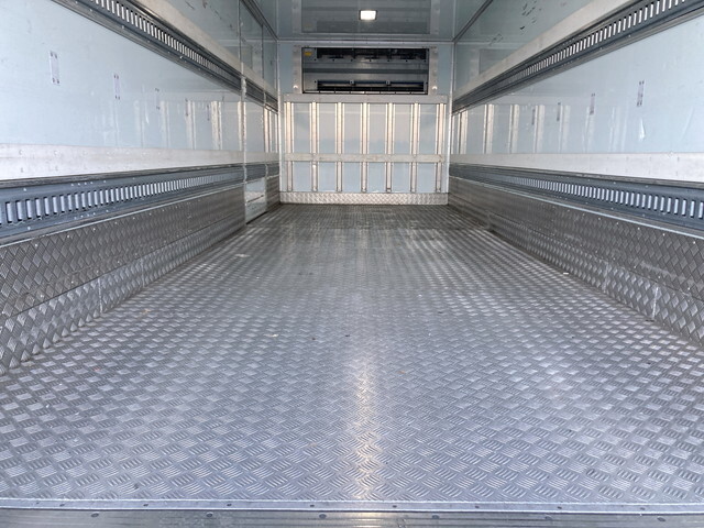 日野レンジャー冷凍車（冷蔵車）中型（4t）[写真11]