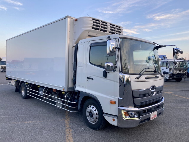 日野レンジャー冷凍車（冷蔵車）中型（4t）[写真03]