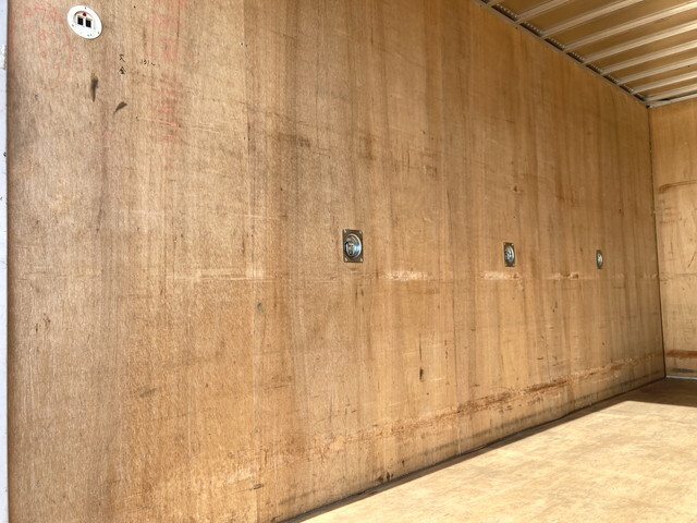 いすゞエルフアルミバン小型（2t・3t）[写真12]