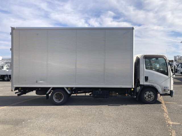 いすゞエルフアルミバン小型（2t・3t）[写真06]