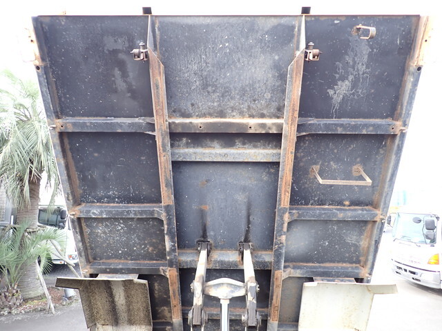 日野レンジャーダンプ中型（4t）[写真09]