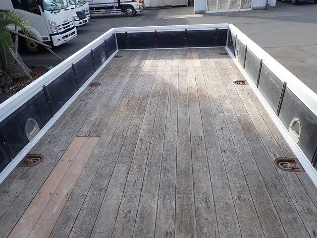 いすゞフォワードクレーン4段中型（4t）[写真13]