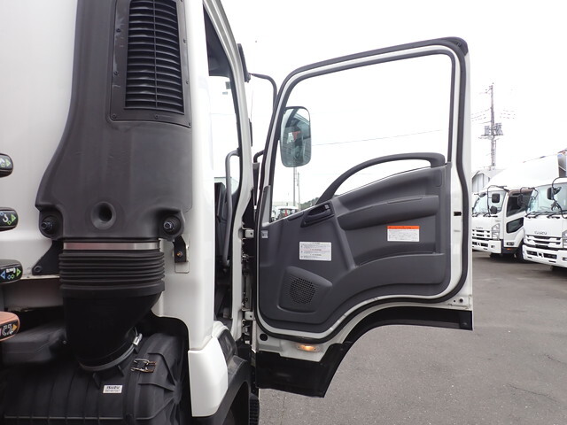 いすゞフォワードクレーン4段中型（4t）[写真26]