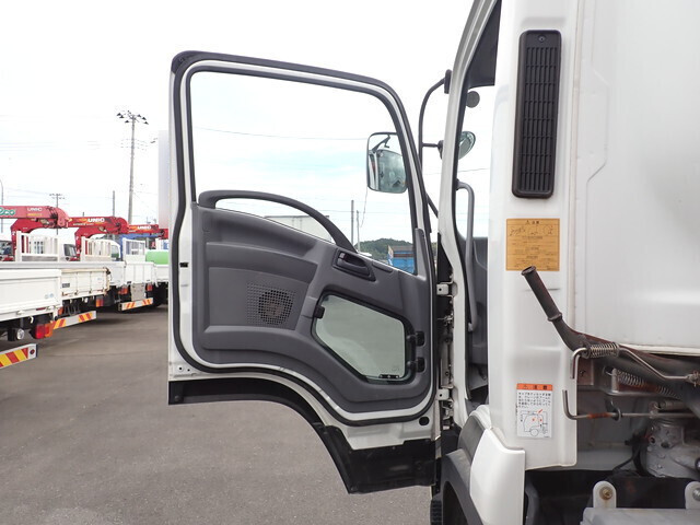 いすゞフォワードクレーン4段中型（4t）[写真29]