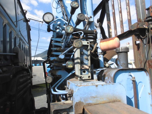 日野プロフィアセルフクレーン4段大型（10t）[写真08]