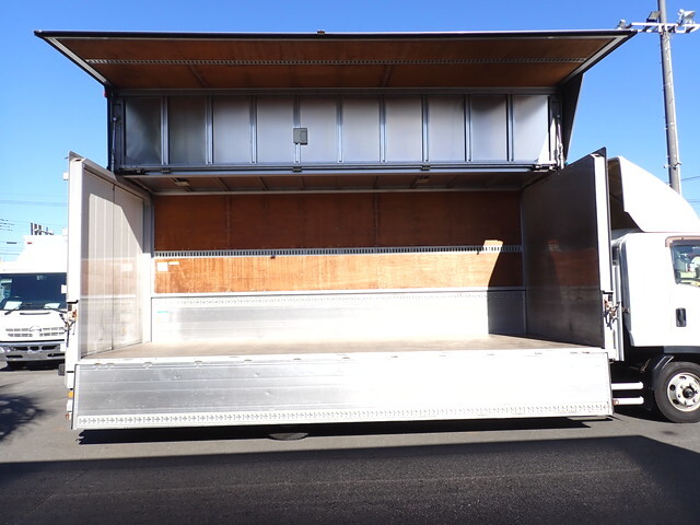 いすゞフォワードアルミウイング中型（4t）[写真15]