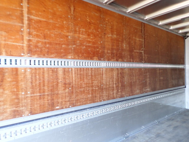 いすゞフォワードアルミウイング中型（4t）[写真21]