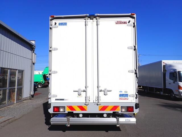 いすゞフォワードアルミウイング中型（4t）[写真05]