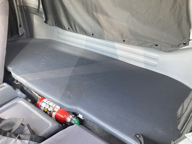 いすゞフォワード平ボディ中型（4t）[写真35]