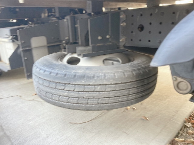 三菱ふそうキャンター平ボディ小型（2t・3t）[写真12]