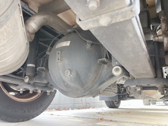 三菱ふそうキャンター平ボディ小型（2t・3t）[写真17]