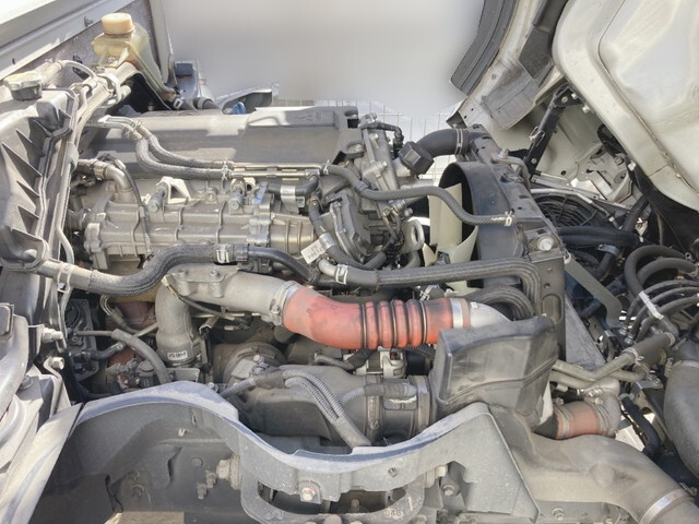 三菱ふそうキャンター平ボディ小型（2t・3t）[写真18]