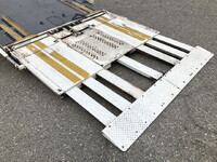 三菱ふそうキャンターセルフローダー小型（2t・3t）[写真16]