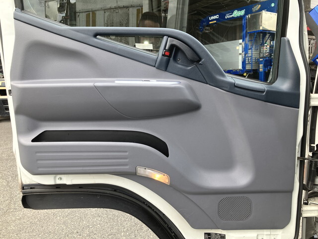 三菱ふそうキャンターセルフローダー小型（2t・3t）[写真30]