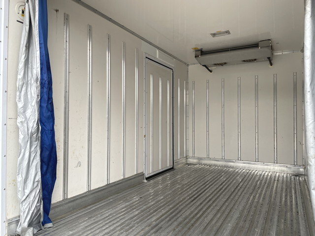 三菱ふそうキャンター冷凍車（冷蔵車）小型（2t・3t）[写真14]