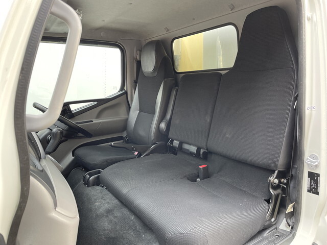 三菱ふそうキャンター冷凍車（冷蔵車）小型（2t・3t）[写真31]