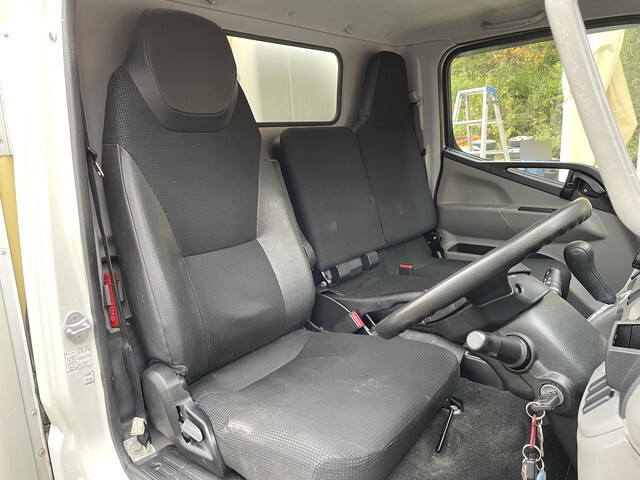 三菱ふそうキャンター冷凍車（冷蔵車）小型（2t・3t）[写真32]