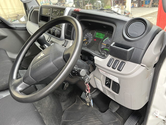 三菱ふそうキャンター冷凍車（冷蔵車）小型（2t・3t）[写真33]