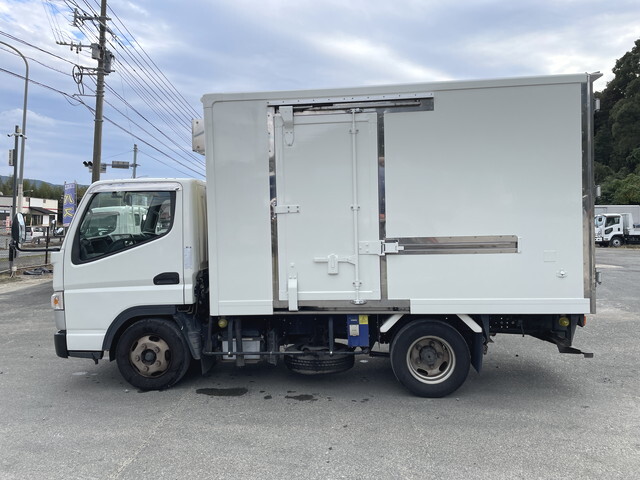 三菱ふそうキャンター冷凍車（冷蔵車）小型（2t・3t）[写真05]