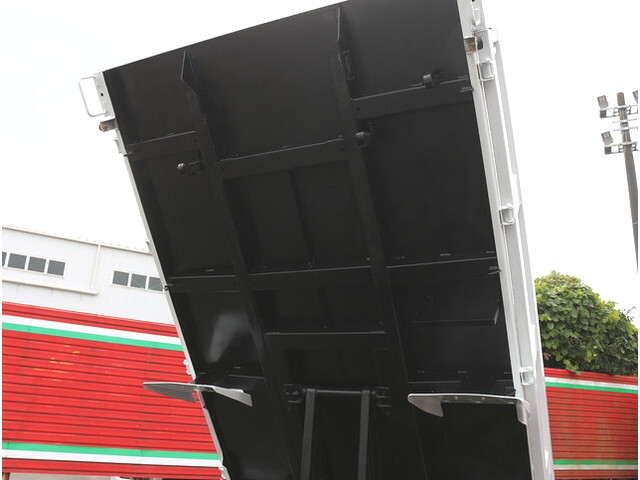 三菱ふそうキャンターダンプ小型（2t・3t）[写真14]