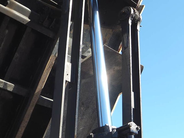 三菱ふそうスーパーグレートダンプ大型（10t）[写真14]