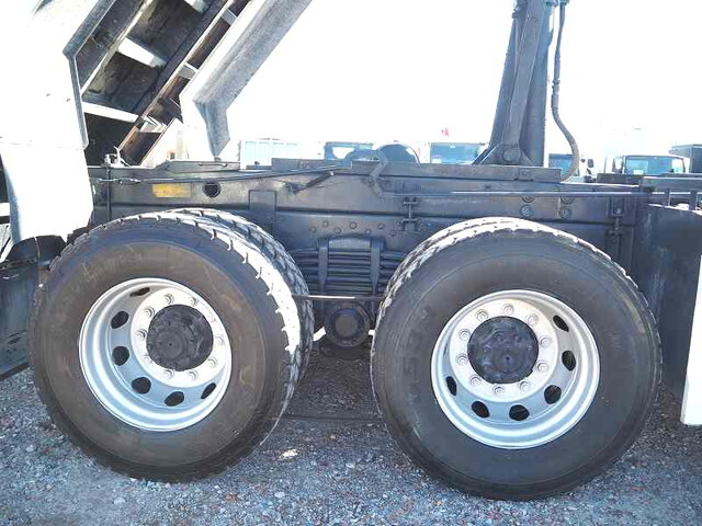 三菱ふそうスーパーグレートダンプ大型（10t）[写真16]