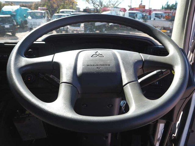 三菱ふそうスーパーグレートダンプ大型（10t）[写真39]